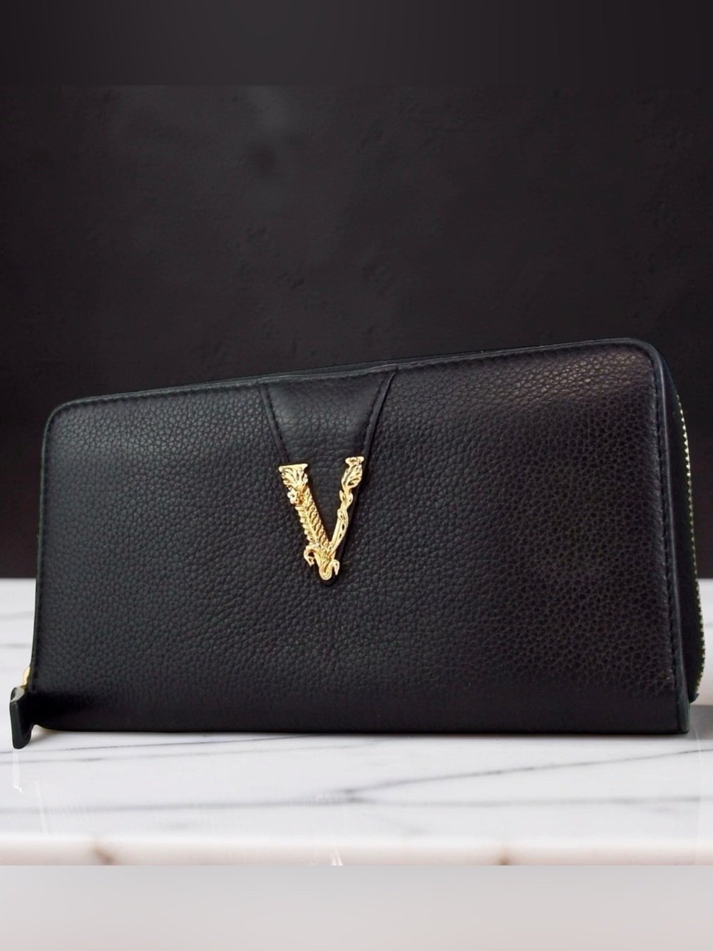Versace Virtus V Leather Zip Around Wallet 😍